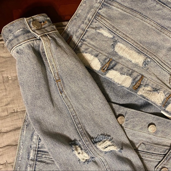 Vigoss Cotton Distressed Jean Jacket - Picture 6 of 13